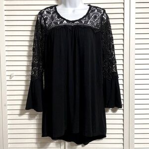 Kate & Mallory bell Sleeve shirt!